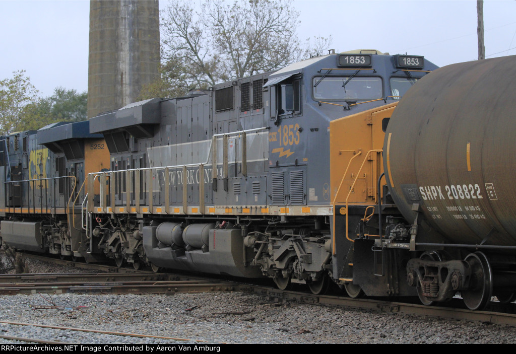 CSXT 1853